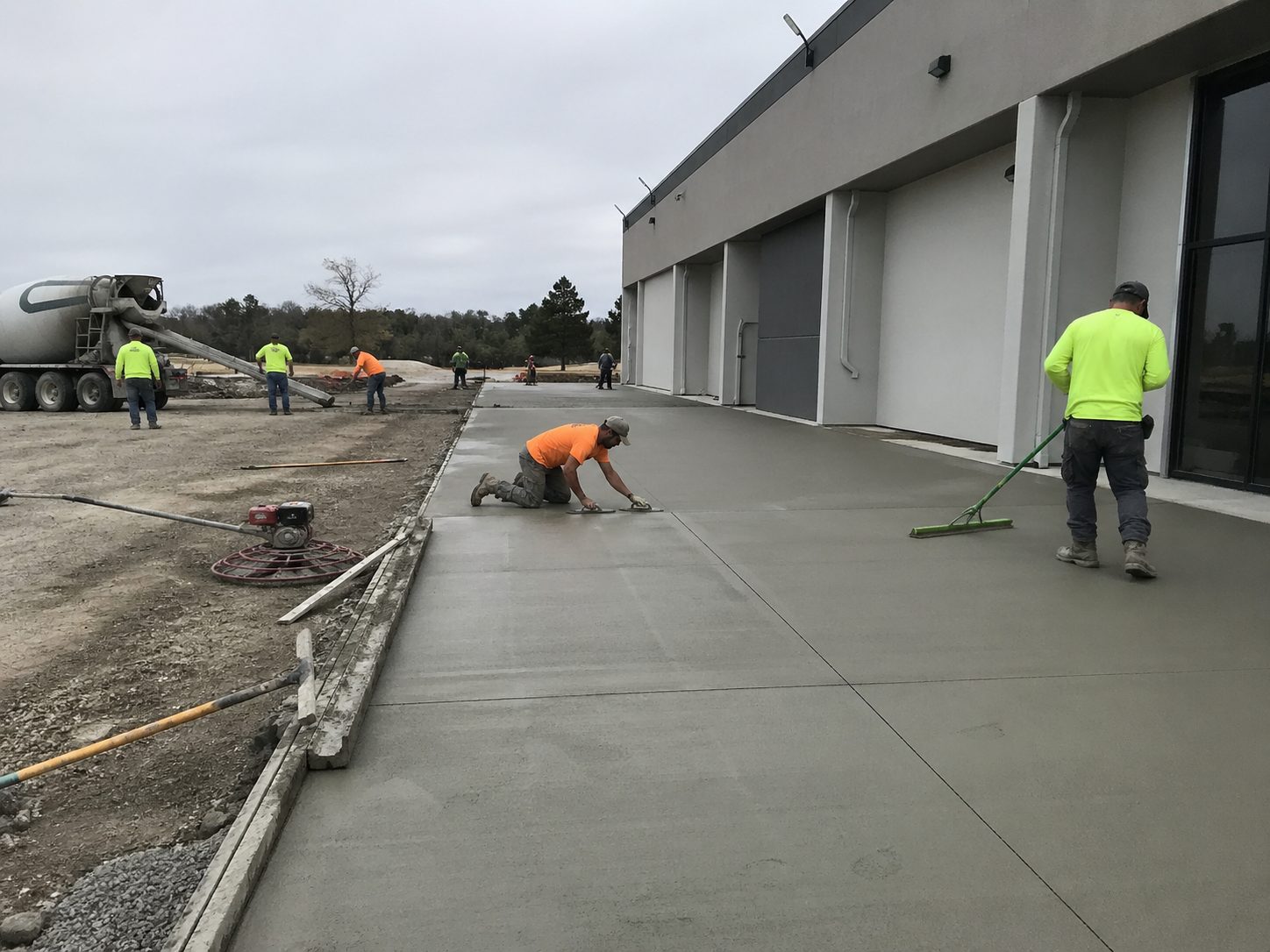 Commercial concrete flatwork and sitework pour at a Lee's Summit, MO commercial property